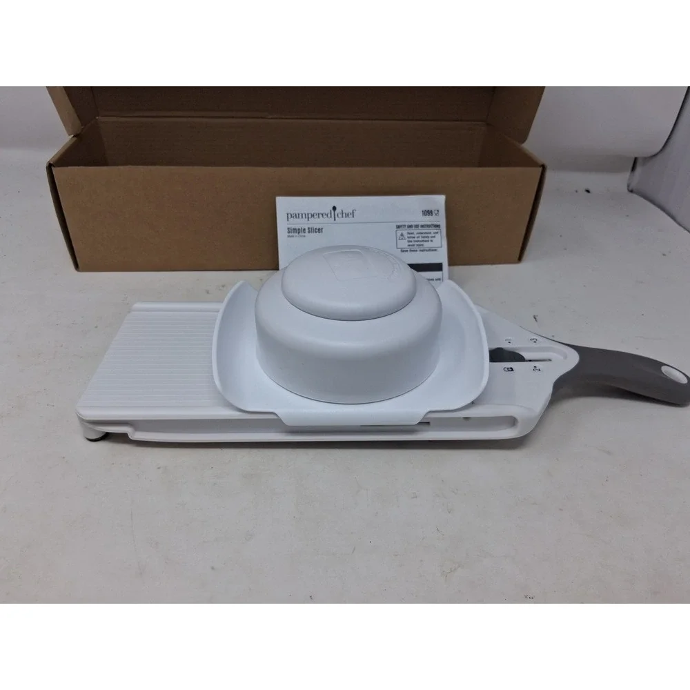 Pampered Chef Simple Slicer 1099 White Adjustable Mandoline Food SlicerNIB. K